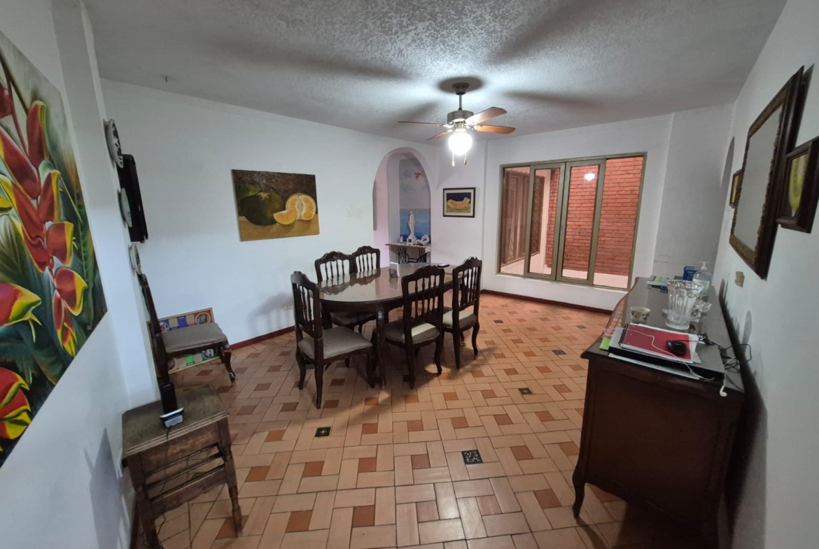 Casa Miraflores 3 Niveles
