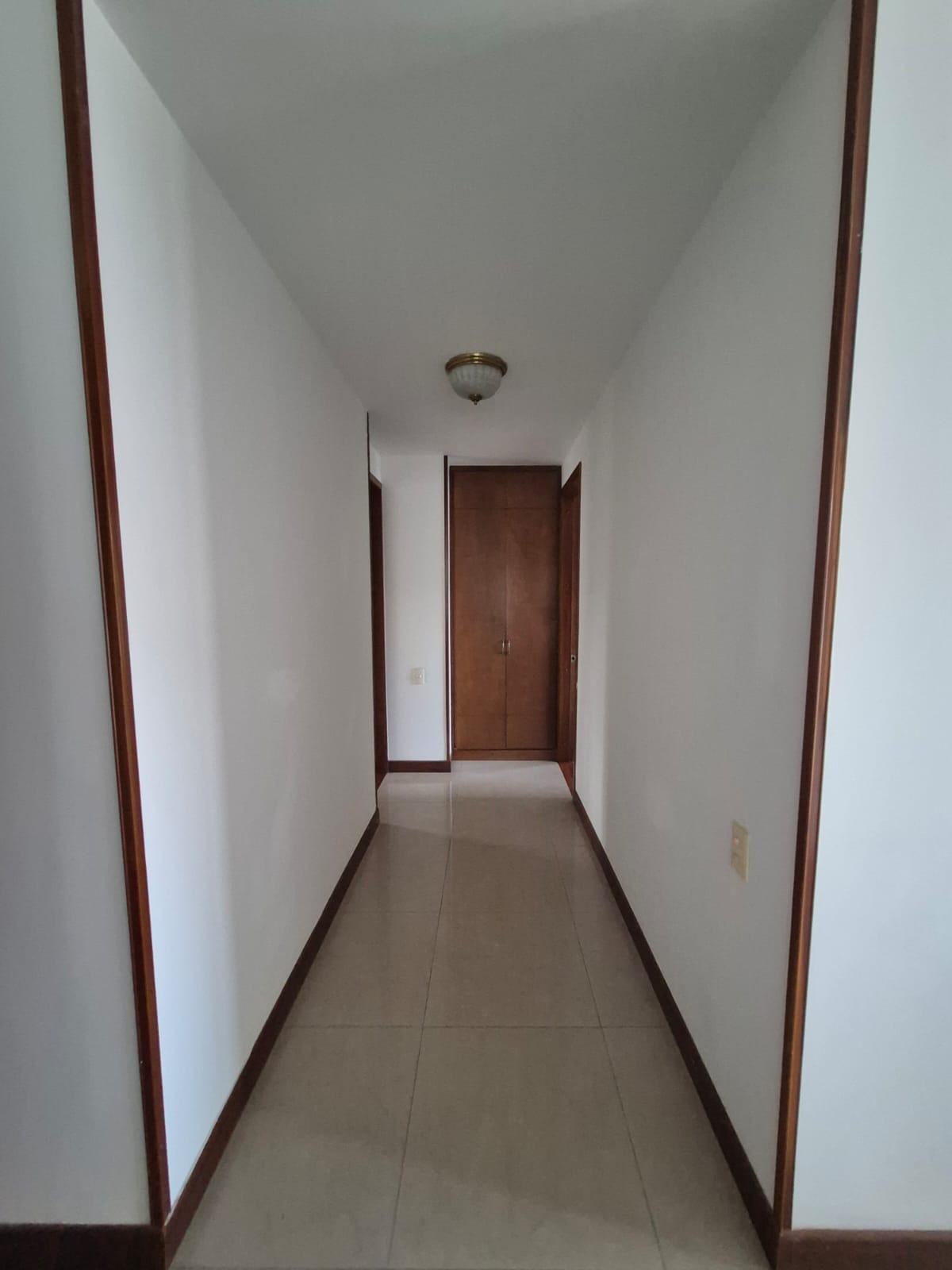 F-2N CORREDOR