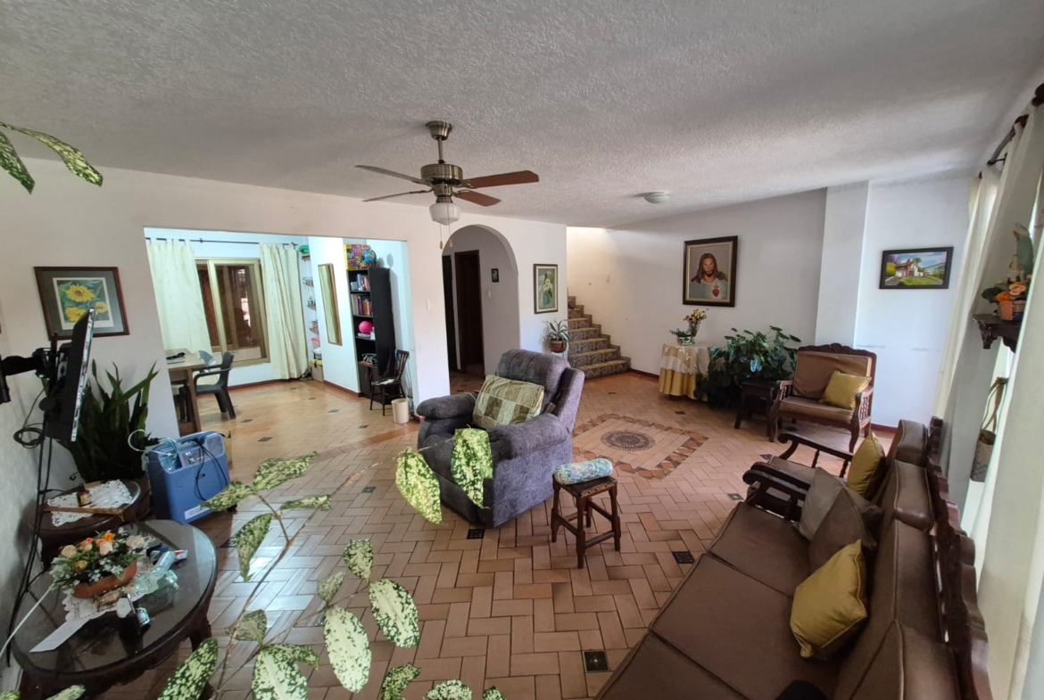 Casa Miraflores 3 Niveles