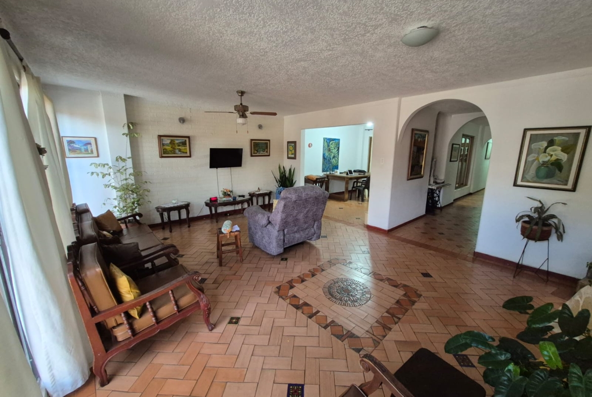 Casa Miraflores 3 Niveles