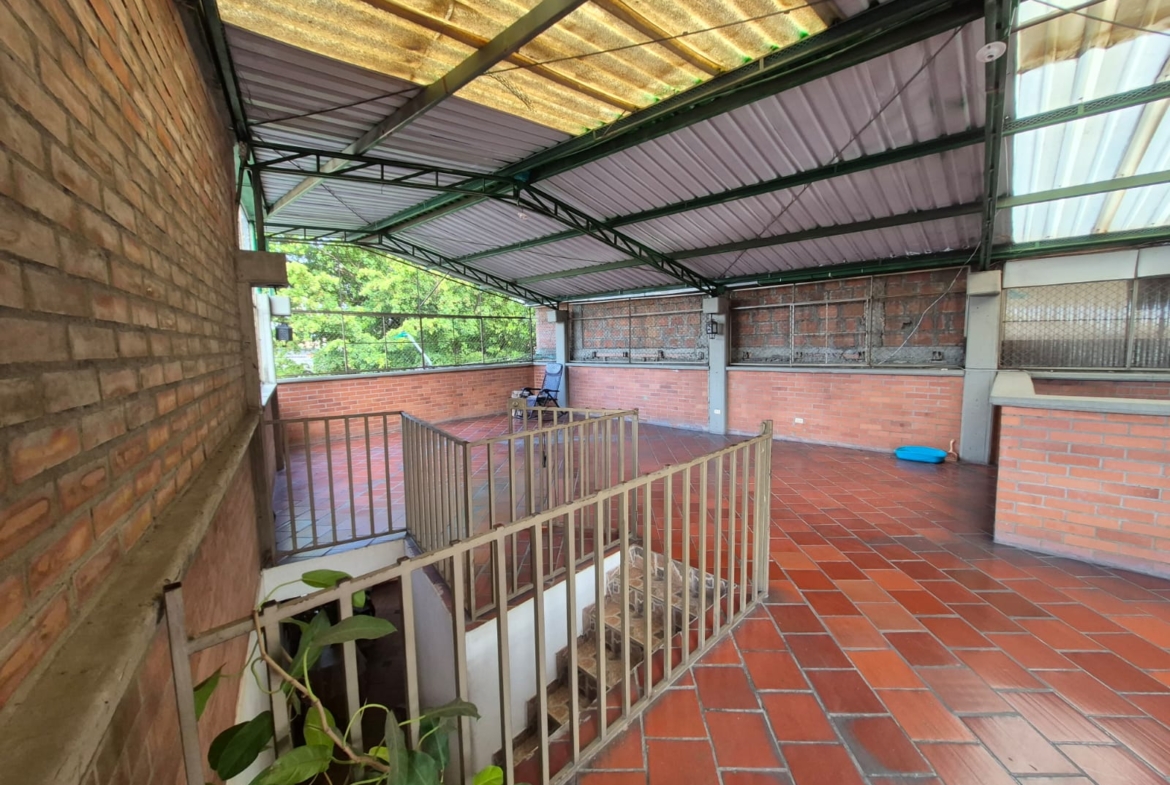 Casa Miraflores 3 Niveles