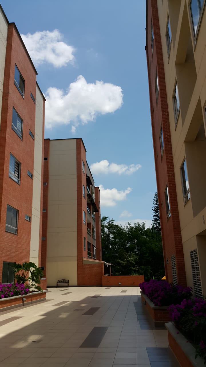 ACCESO BLOQUES 1 Apartamento Lombardia Club House Pance