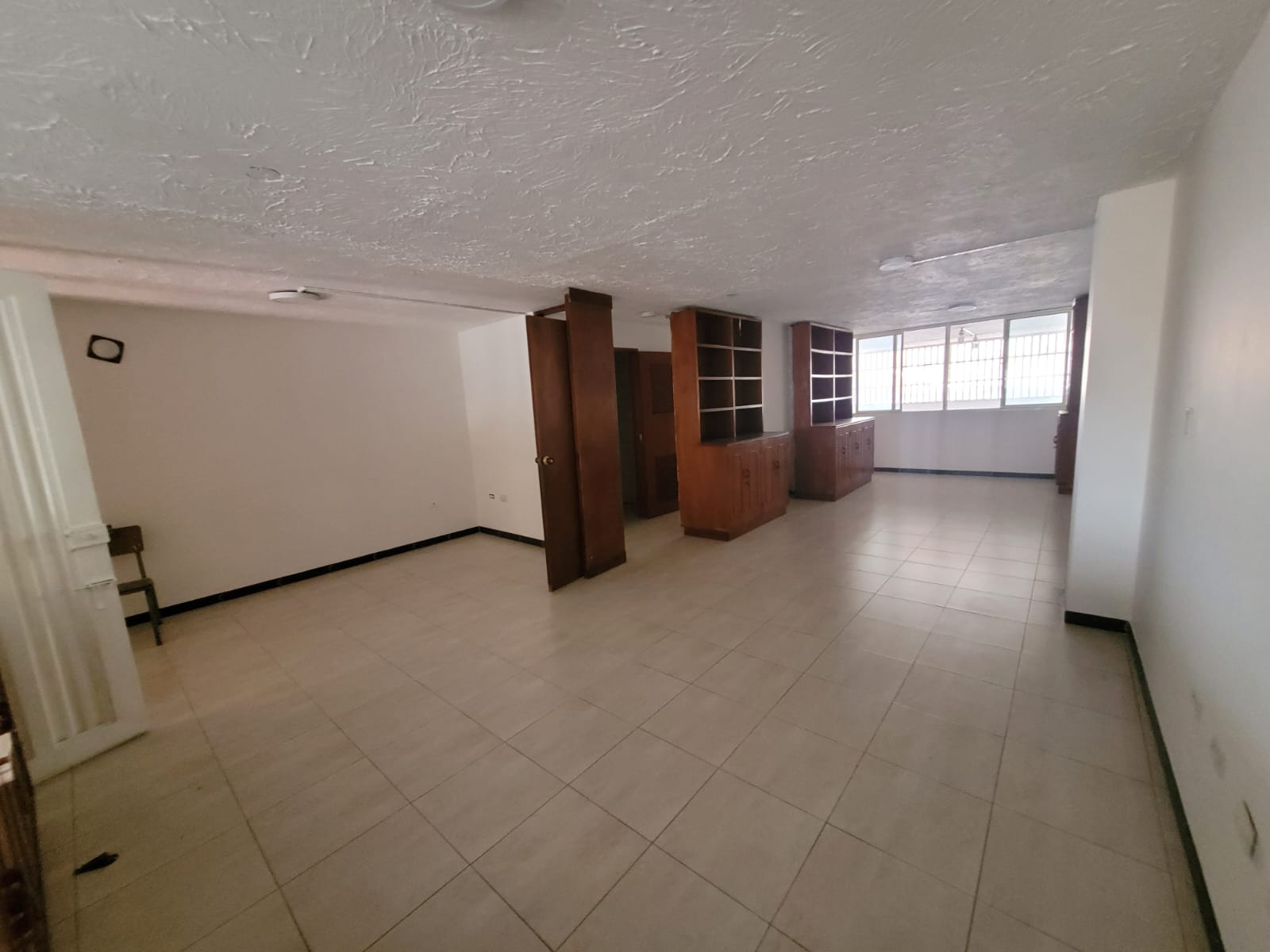 F-2N OFICINA Local Comercial Bodega