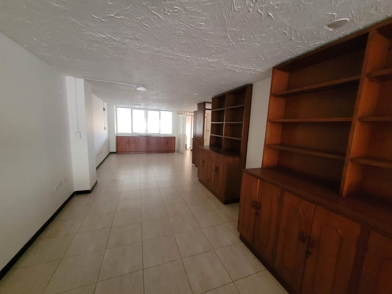 F-2N OFICINAS Local Comercial Bodega