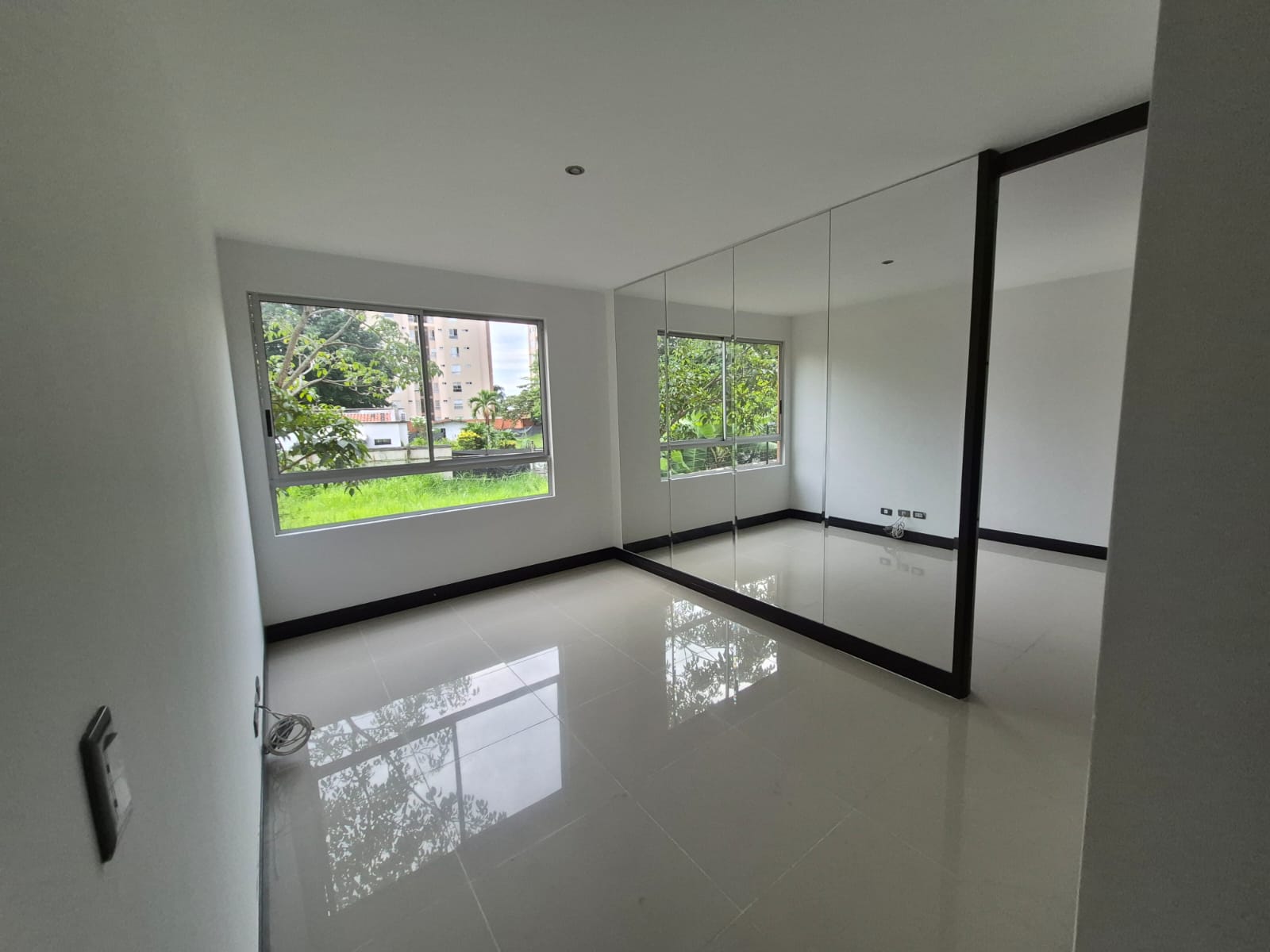 F-ESTAR TELEVISION Apartamento Lombardia Club House Pance