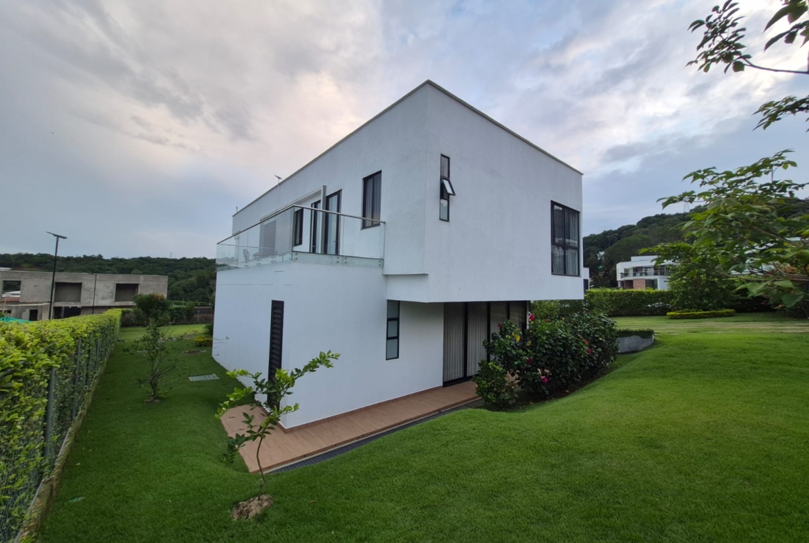 Casa Yarumal Condominio Hipico Pance