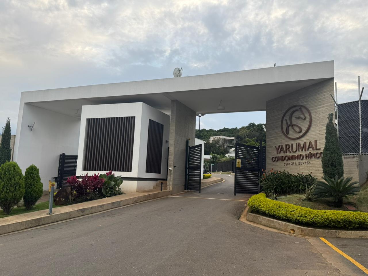 Casa Yarumal Condominio Hipico Pance