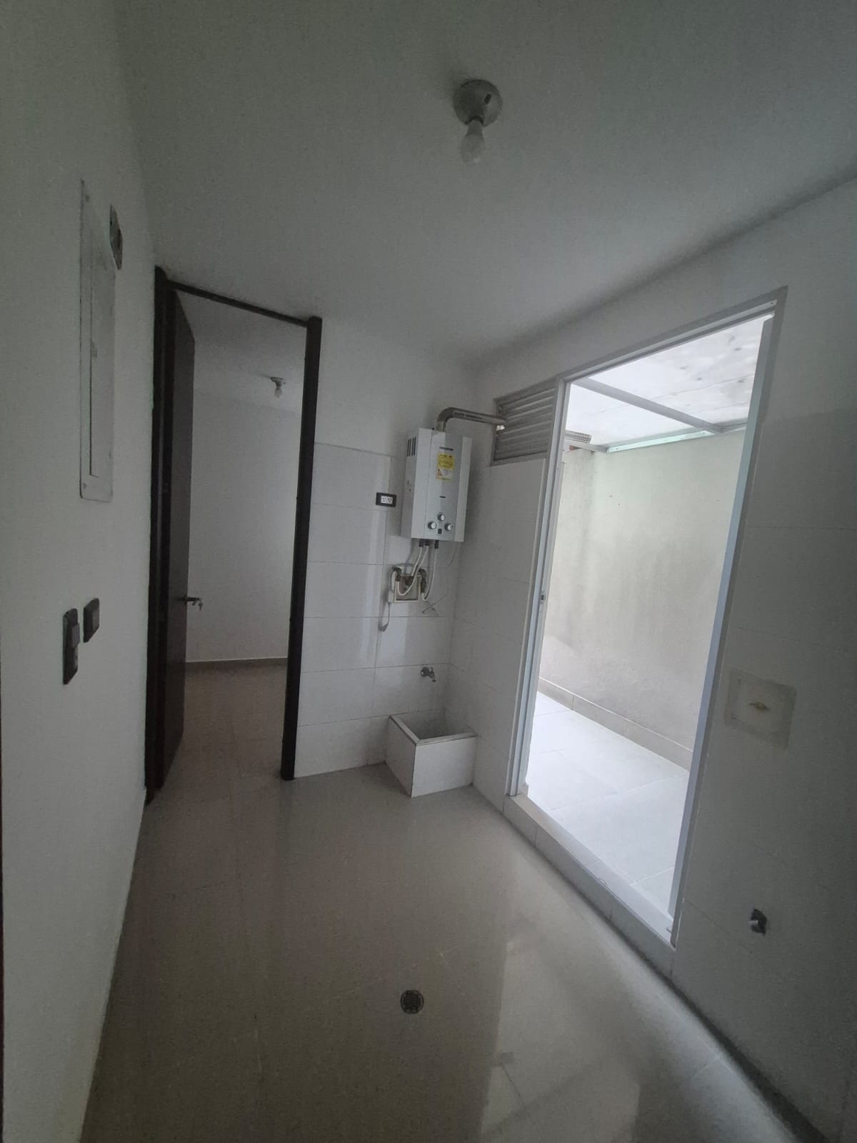 F-ROPAS – OFICIOS Apartamento Lombardia Club House Pance